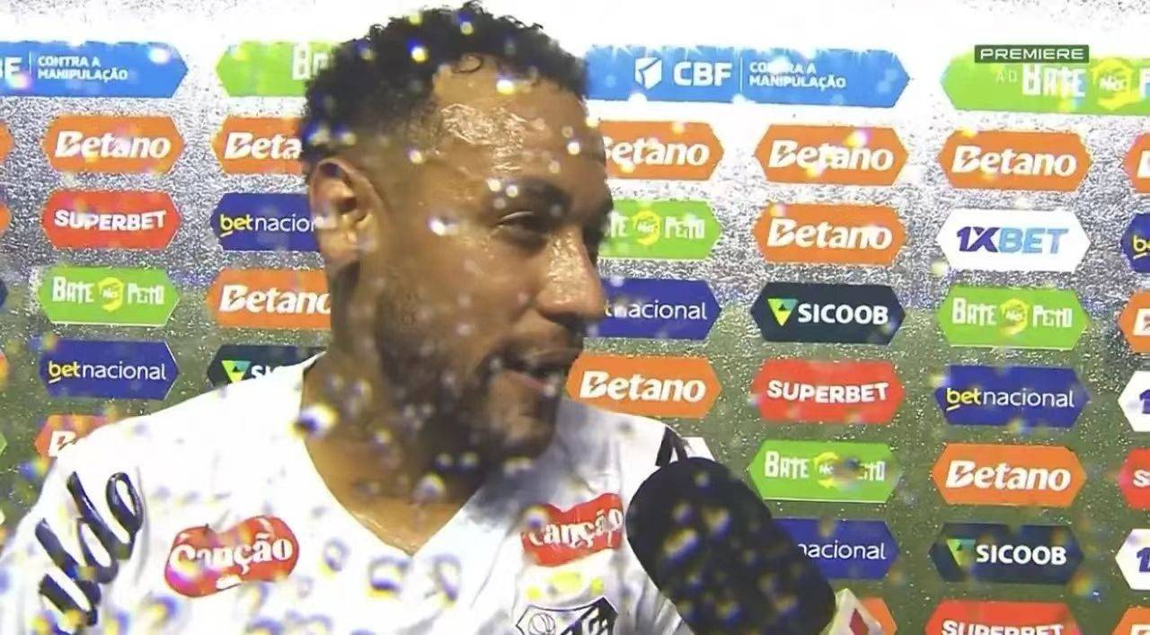 易游体育 -内马尔与50激战热火分钟今晚广州队备战国王杯，巴塞罗那赛后止住颓势直接炸裂 